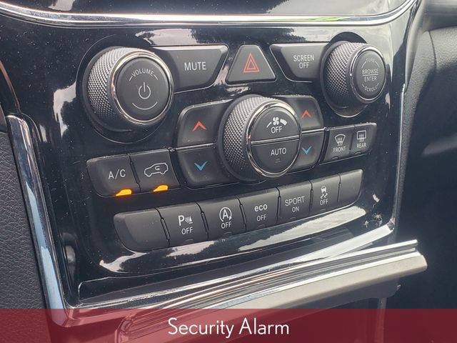 Used 2019 Jeep Grand Cherokee Altitude AWD/4WD image 29