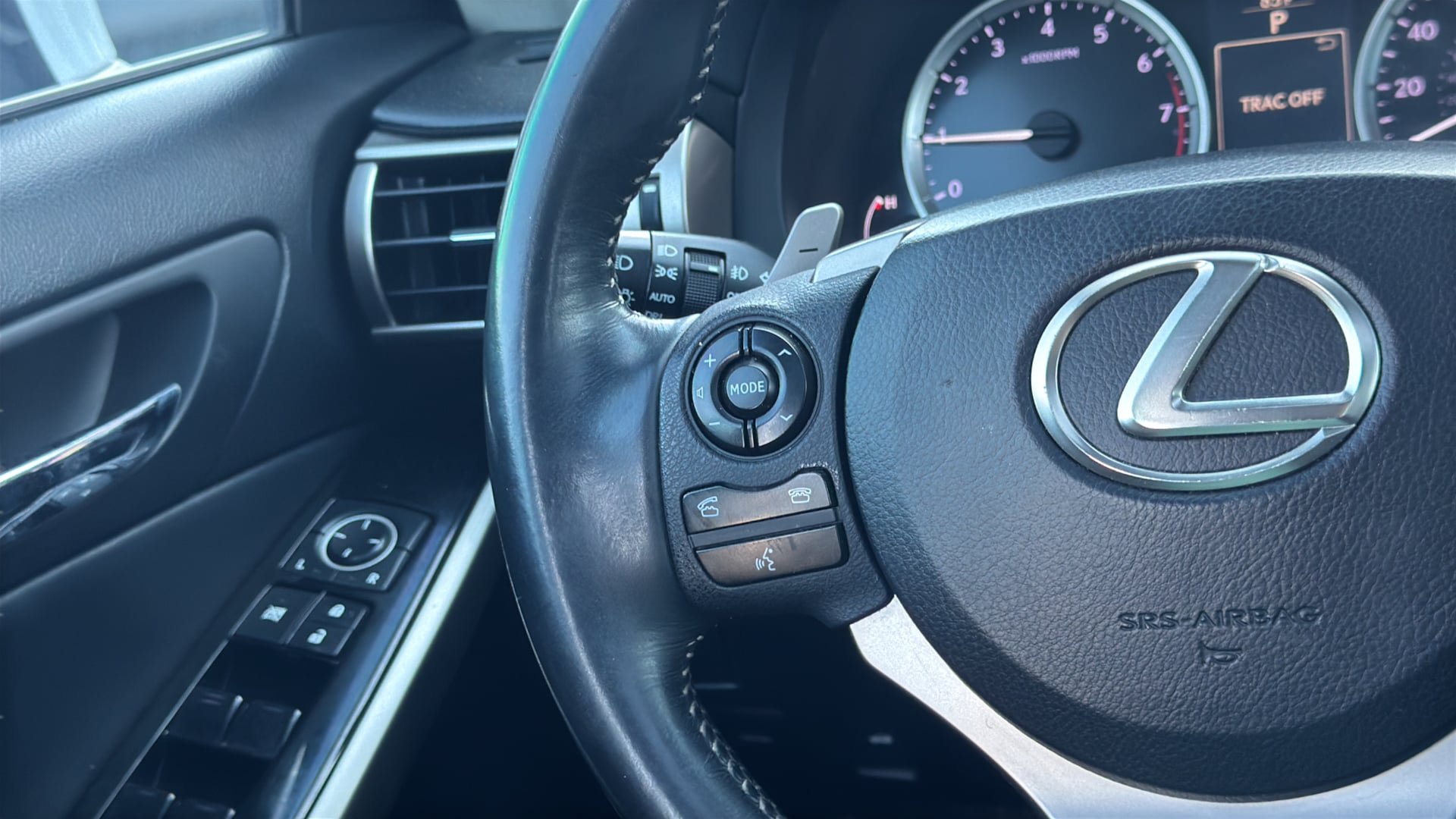 Used 2015 Lexus IS 250 w/ Navigation System Package RWD image 27