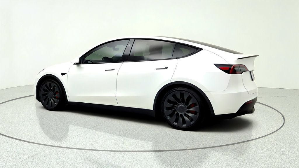 Used 2024 Tesla Model Y Performance AWD/4WD image 7
