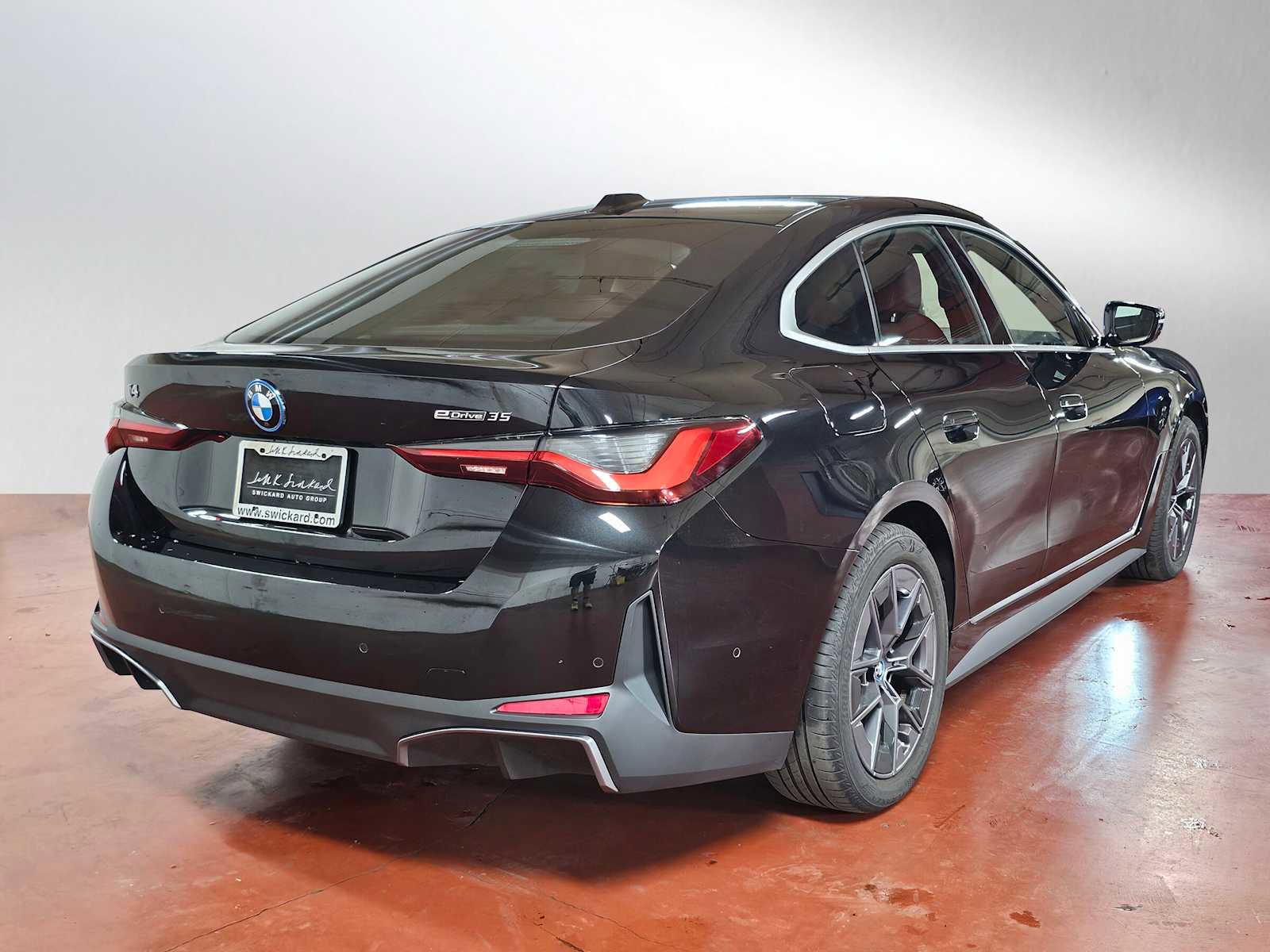 Used 2024 BMW i4 eDrive35 w/ Premium Package image 3