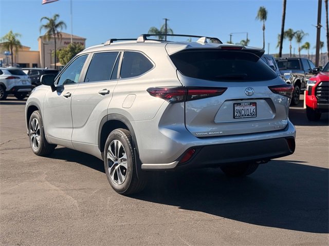 Used 2024 Toyota Highlander XLE image 8