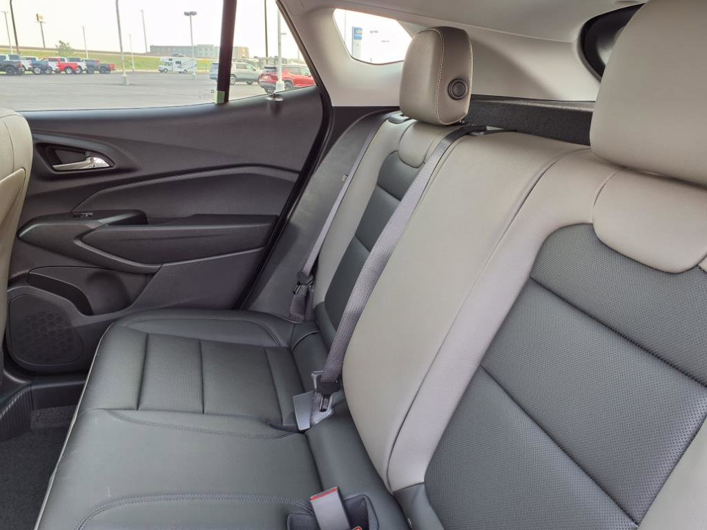 New 2025 Chevrolet Trax ACTIV w/ Driver Confidence Package image 12