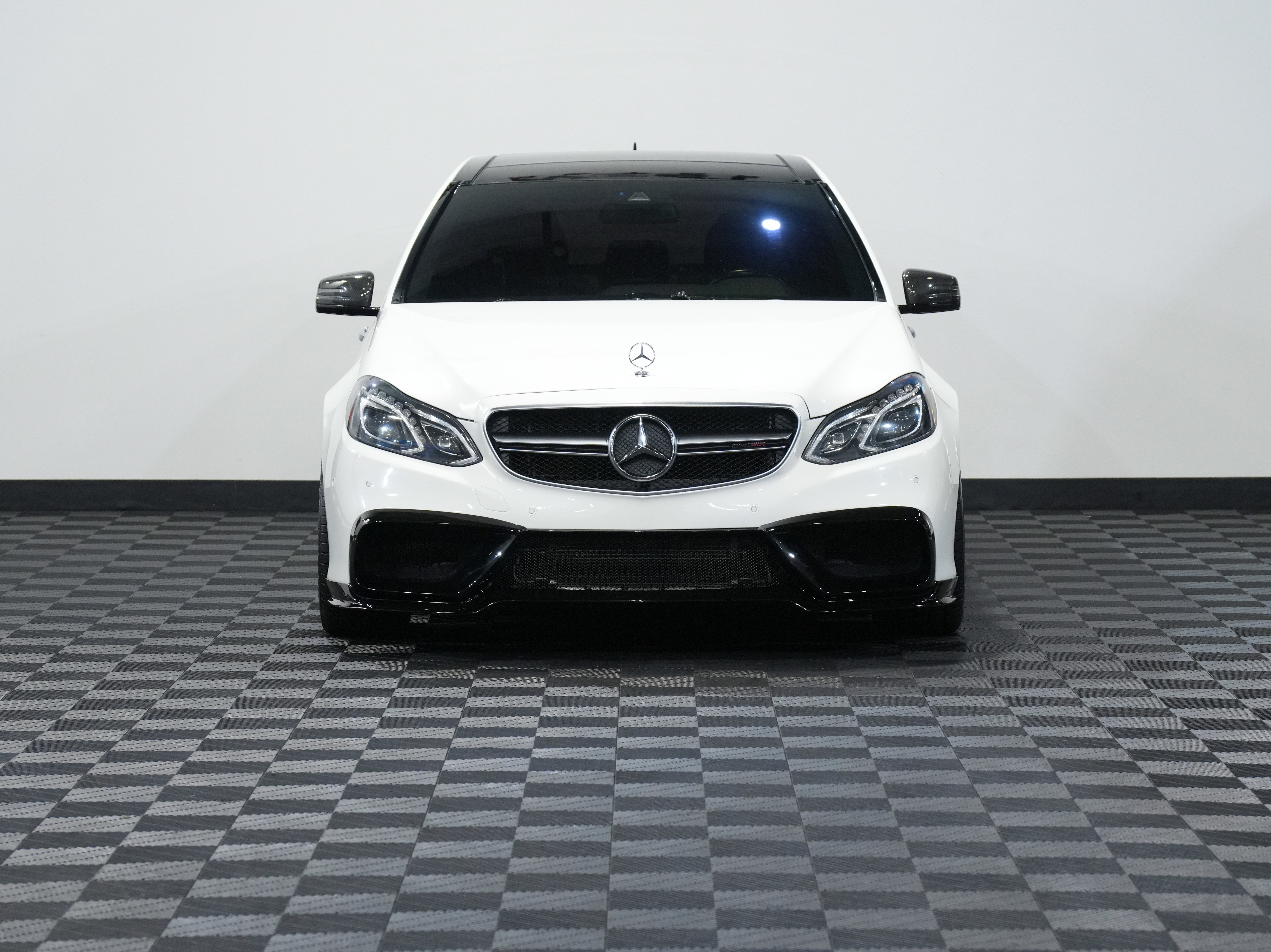 Used 2014 Mercedes-Benz E 63 AMG S-Model image 4