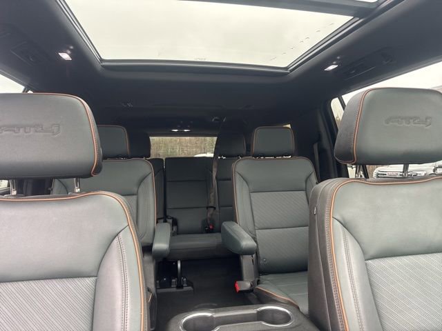 Used 2025 GMC Yukon XL AT4 AWD/4WD image 41