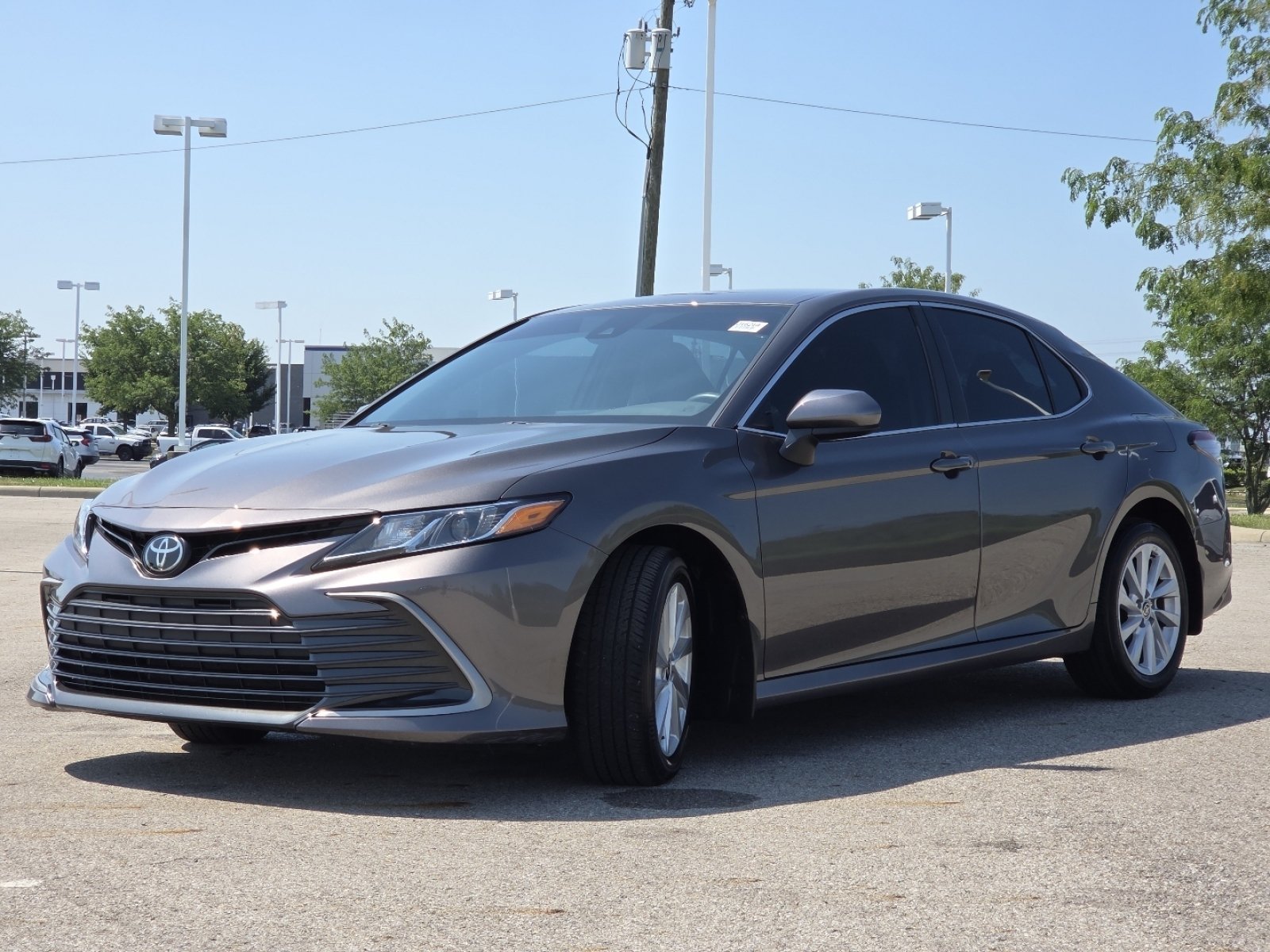 Used 2022 Toyota Camry LE w/ Carpet Mat Package (TMS) FWD image 14