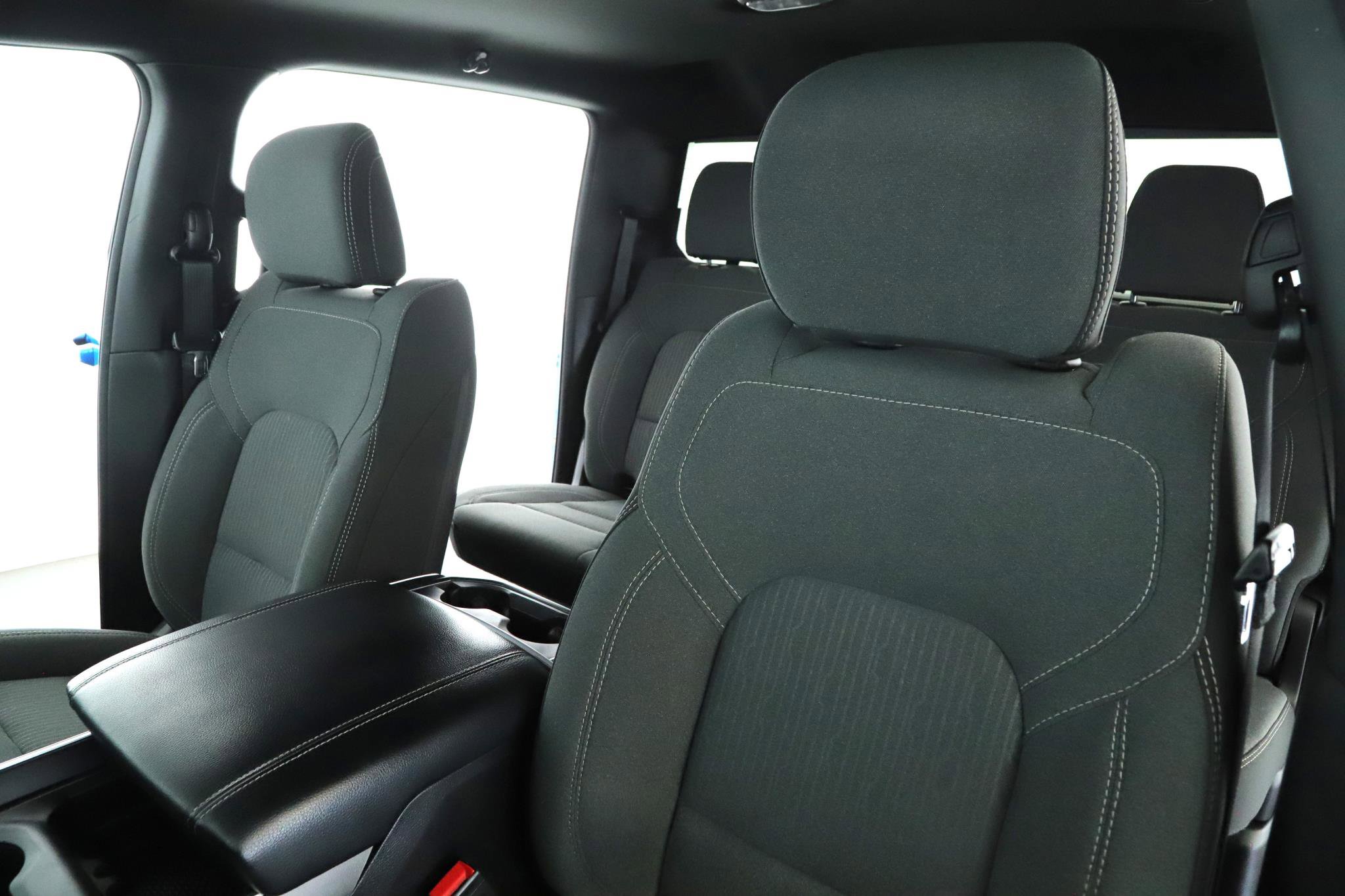 Used 2022 RAM 1500 Big Horn AWD/4WD image 4