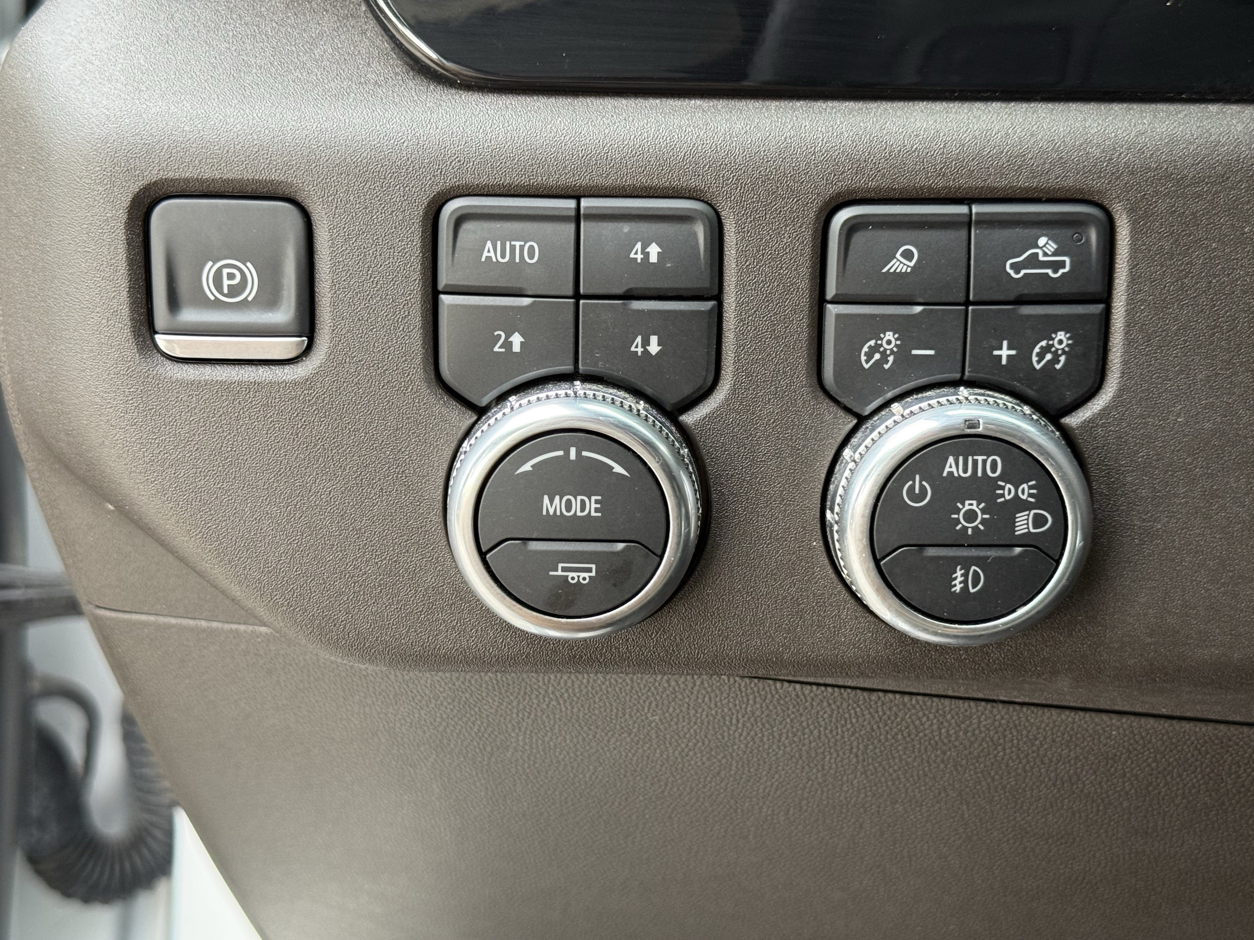Used 2025 GMC Sierra 2500 SLT AWD/4WD image 23