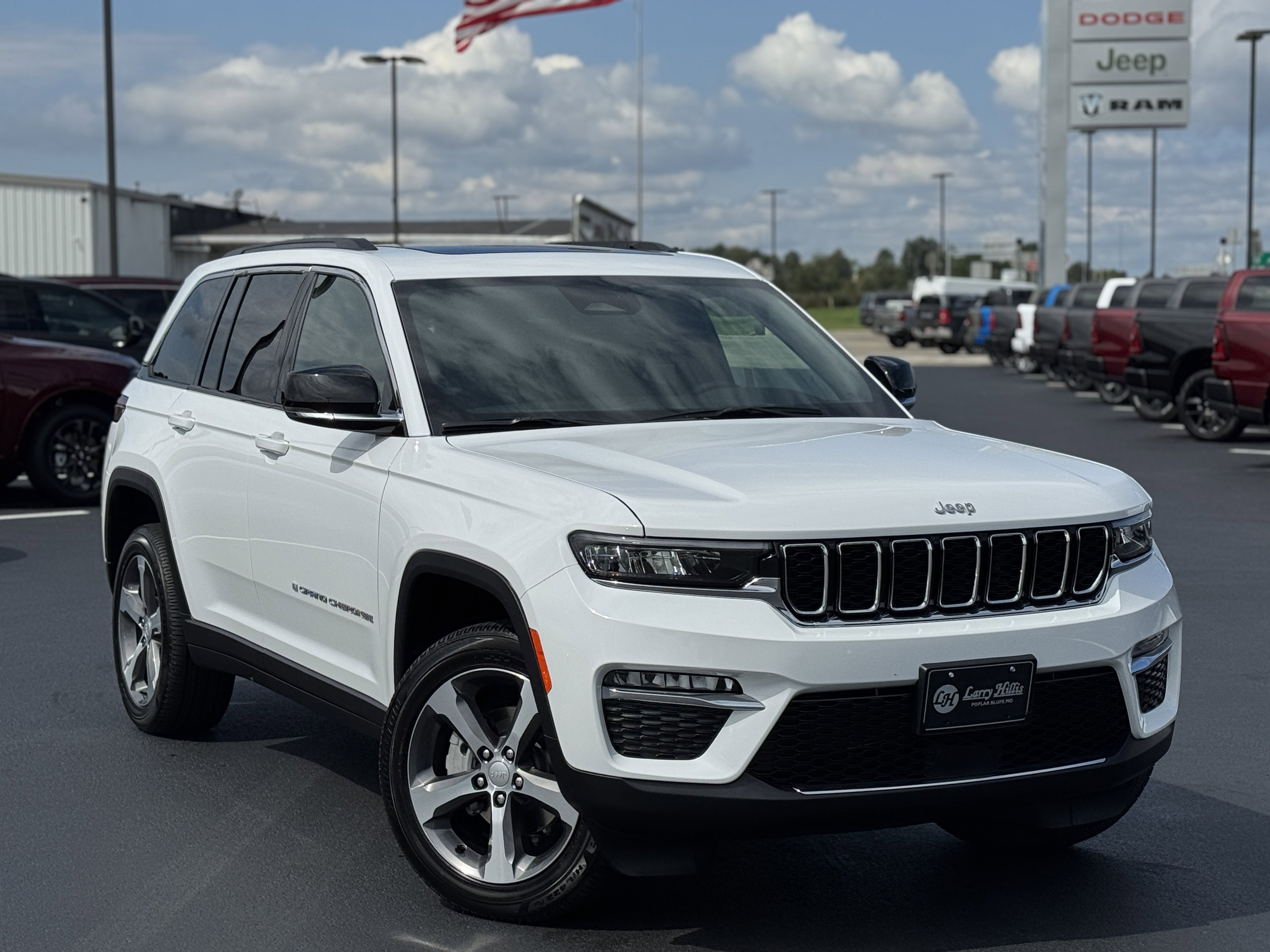 New 2025 Jeep Grand Cherokee Limited image 4
