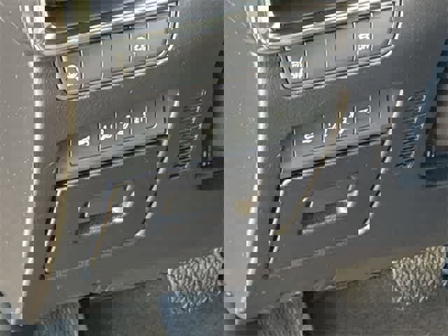 Used 2021 MAZDA MAZDA3 s image 29