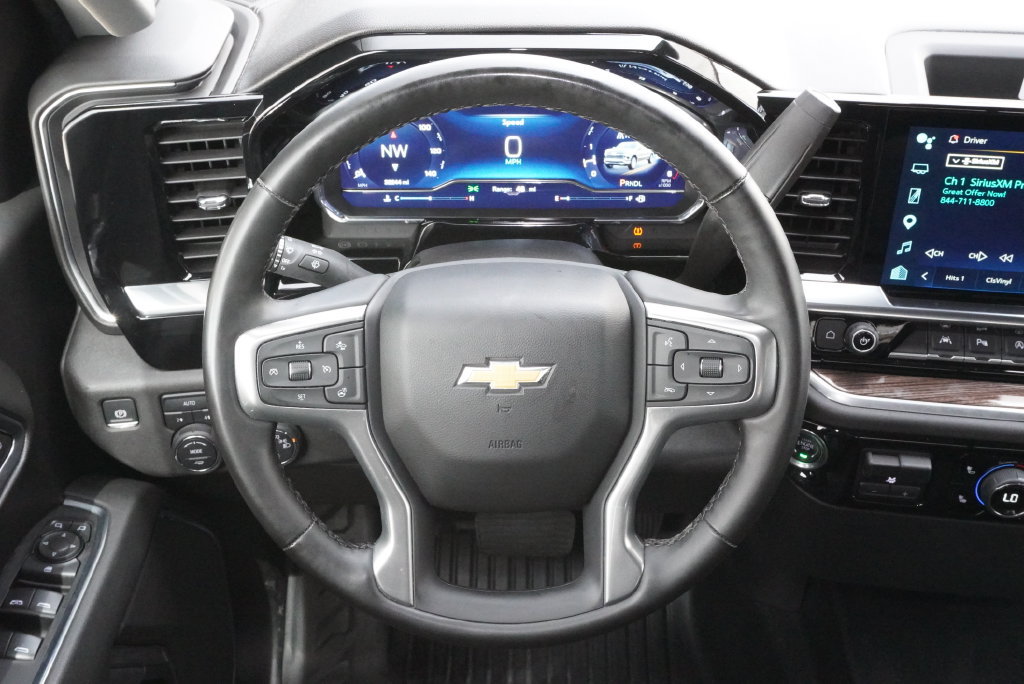 Used 2025 Chevrolet Silverado 1500 LT w/ Safety Package AWD/4WD image 19