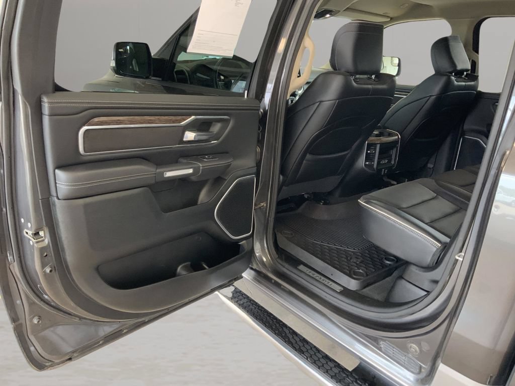 Used 2020 RAM 1500 Laramie AWD/4WD image 25