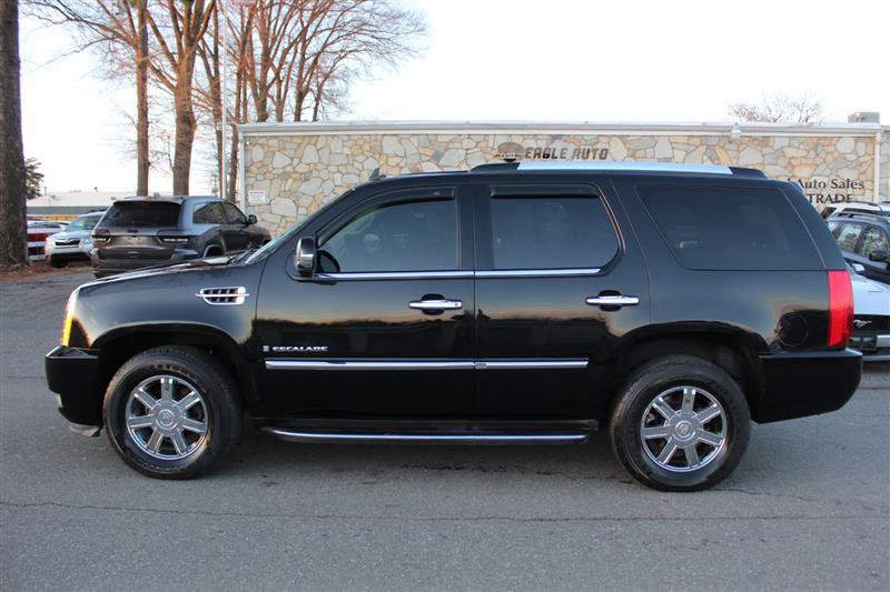 Used 2008 Cadillac Escalade AWD image 4