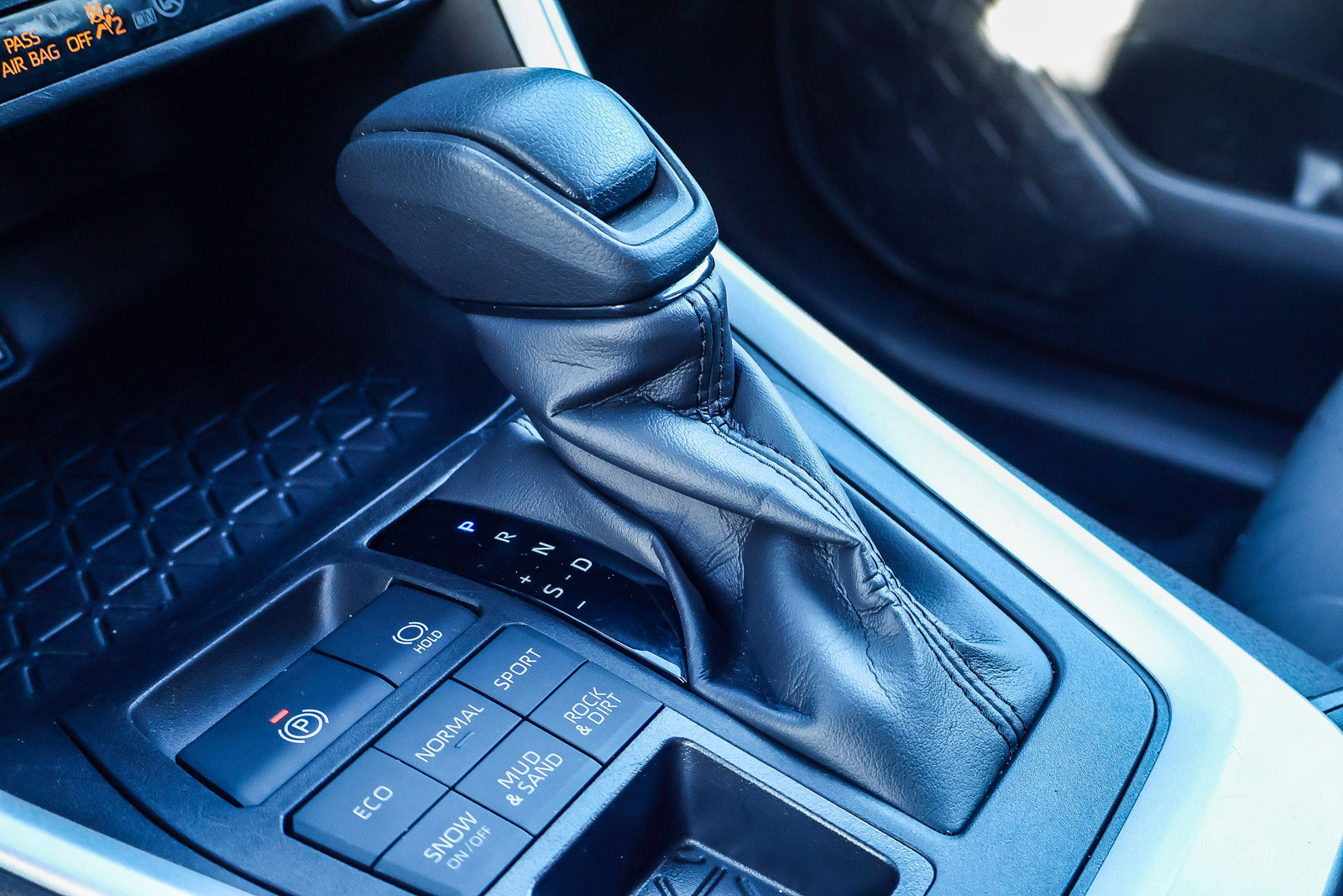 Used 2024 Toyota RAV4 XLE image 9