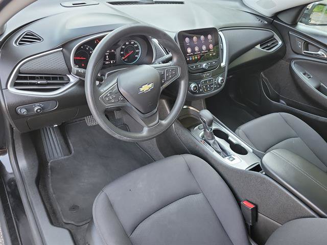 Used 2024 Chevrolet Malibu LT FWD image 2