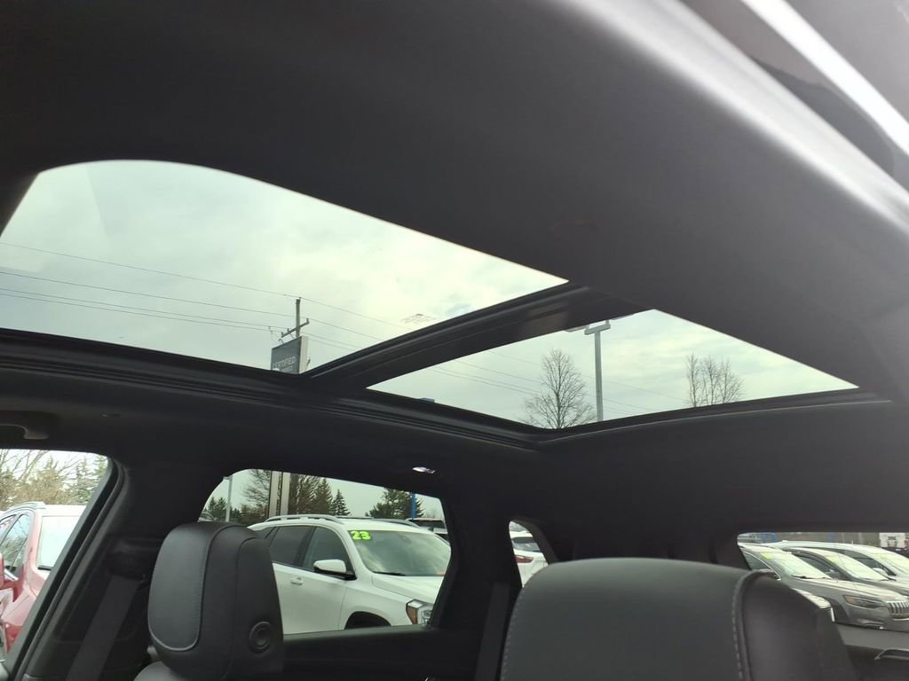 Used 2023 Cadillac XT5 Premium Luxury image 13