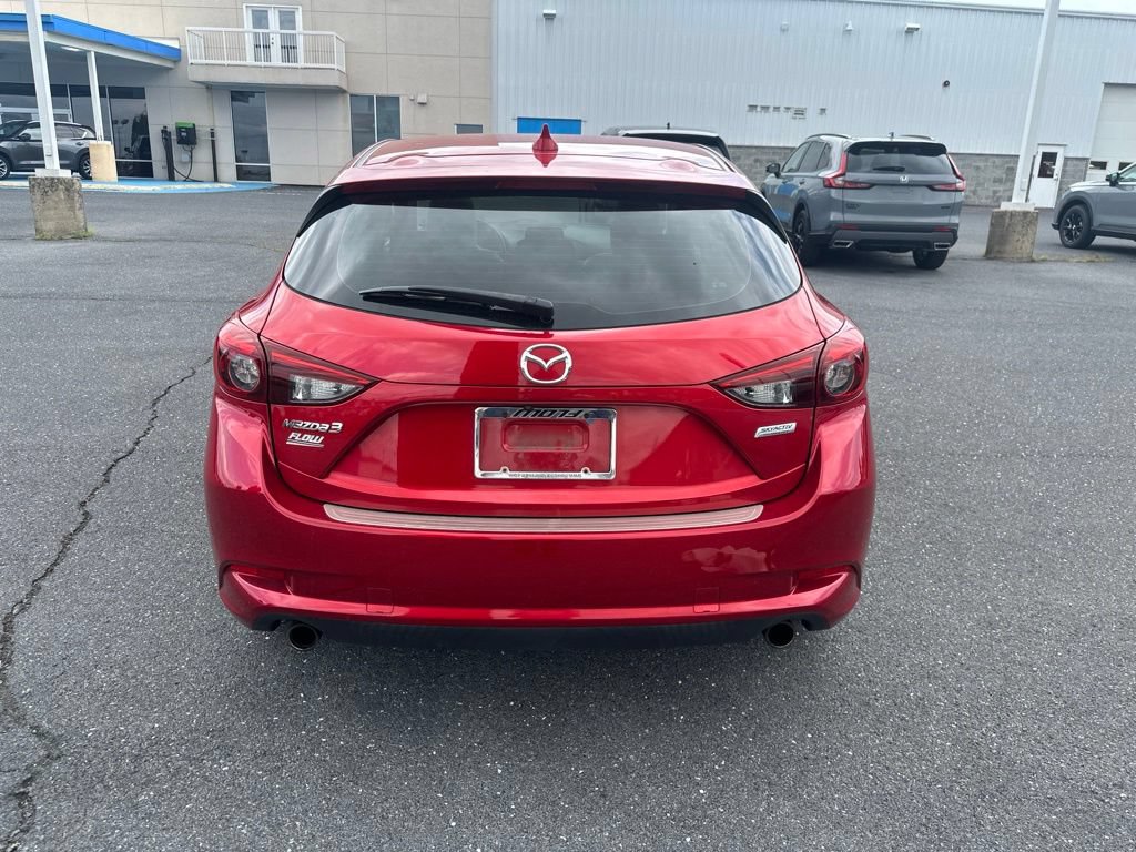 Used 2018 MAZDA MAZDA3 Grand Touring w/ Premium Equipment Package FWD image 10