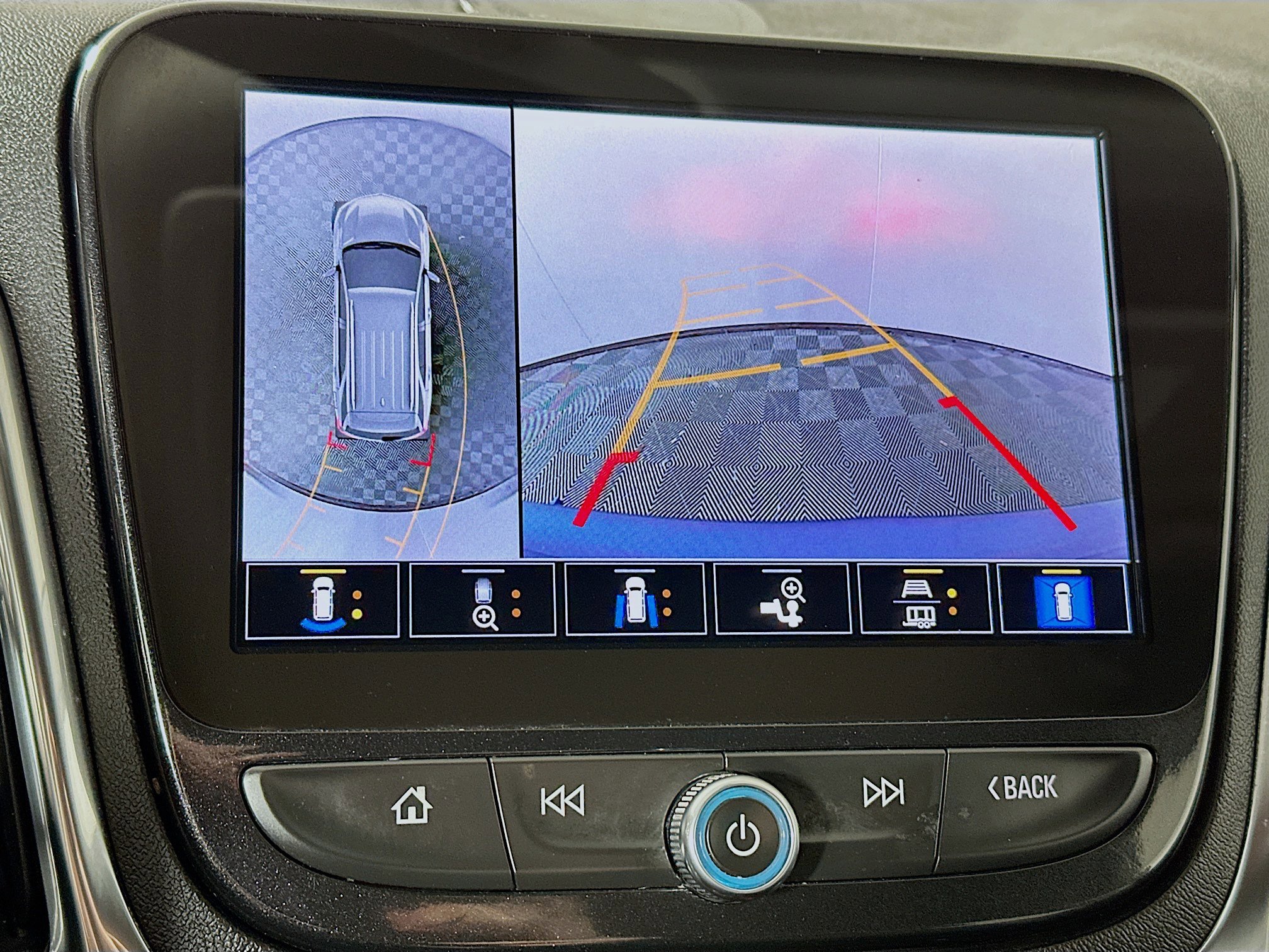 Used 2024 Chevrolet Equinox Premier AWD/4WD image 13