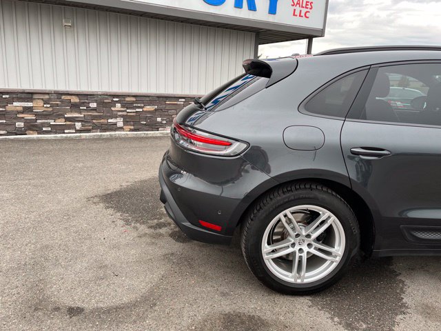 Used 2023 Porsche Macan w/ Premium Package Plus AWD/4WD image 11