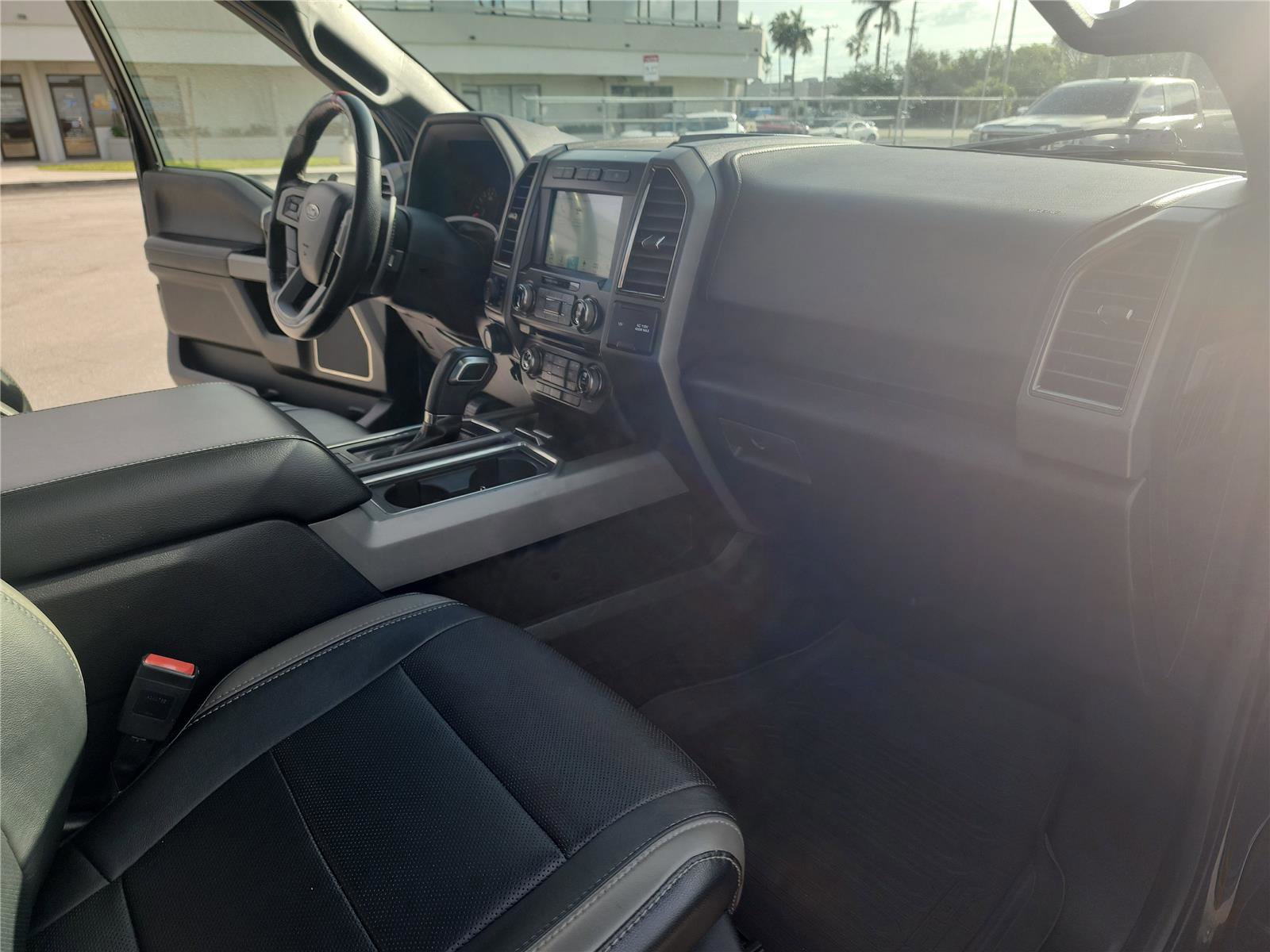 Used 2018 Ford F150 Raptor w/ Equipment Group 802A Luxury AWD/4WD image 25