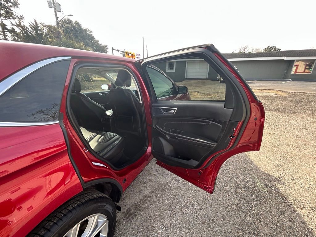 Used 2024 Ford Edge Titanium image 21