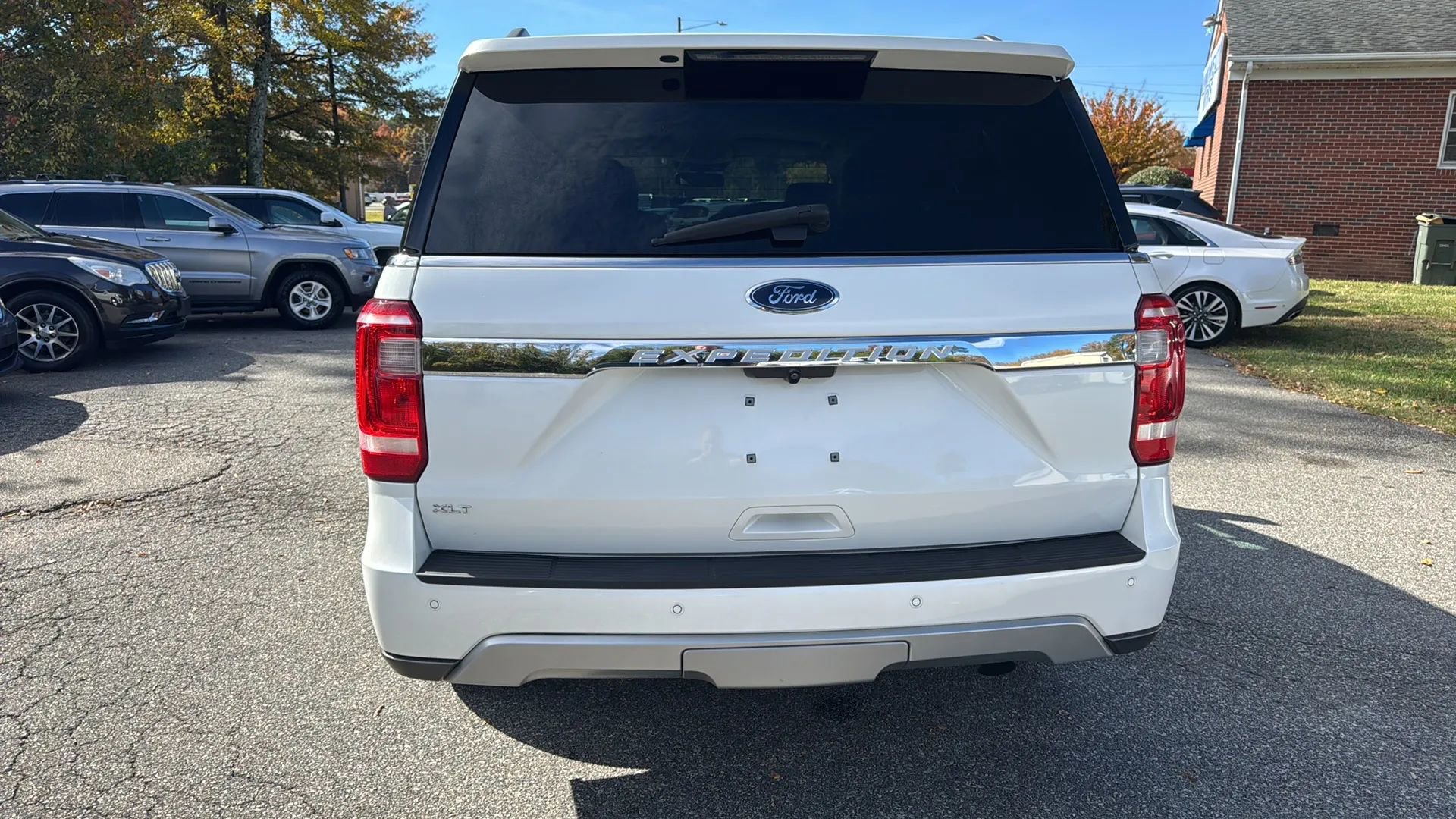 Used 2021 Ford Expedition XLT image 6