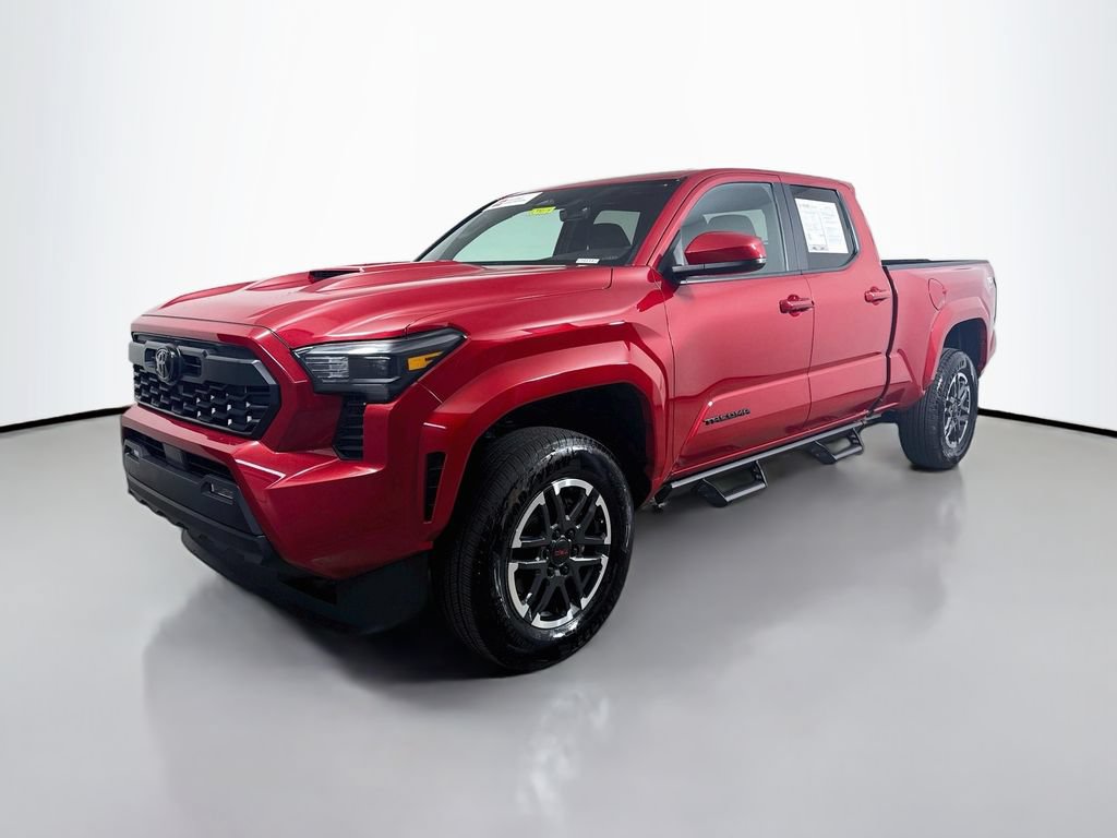 Used 2025 Toyota Tacoma TRD Sport AWD/4WD image 3