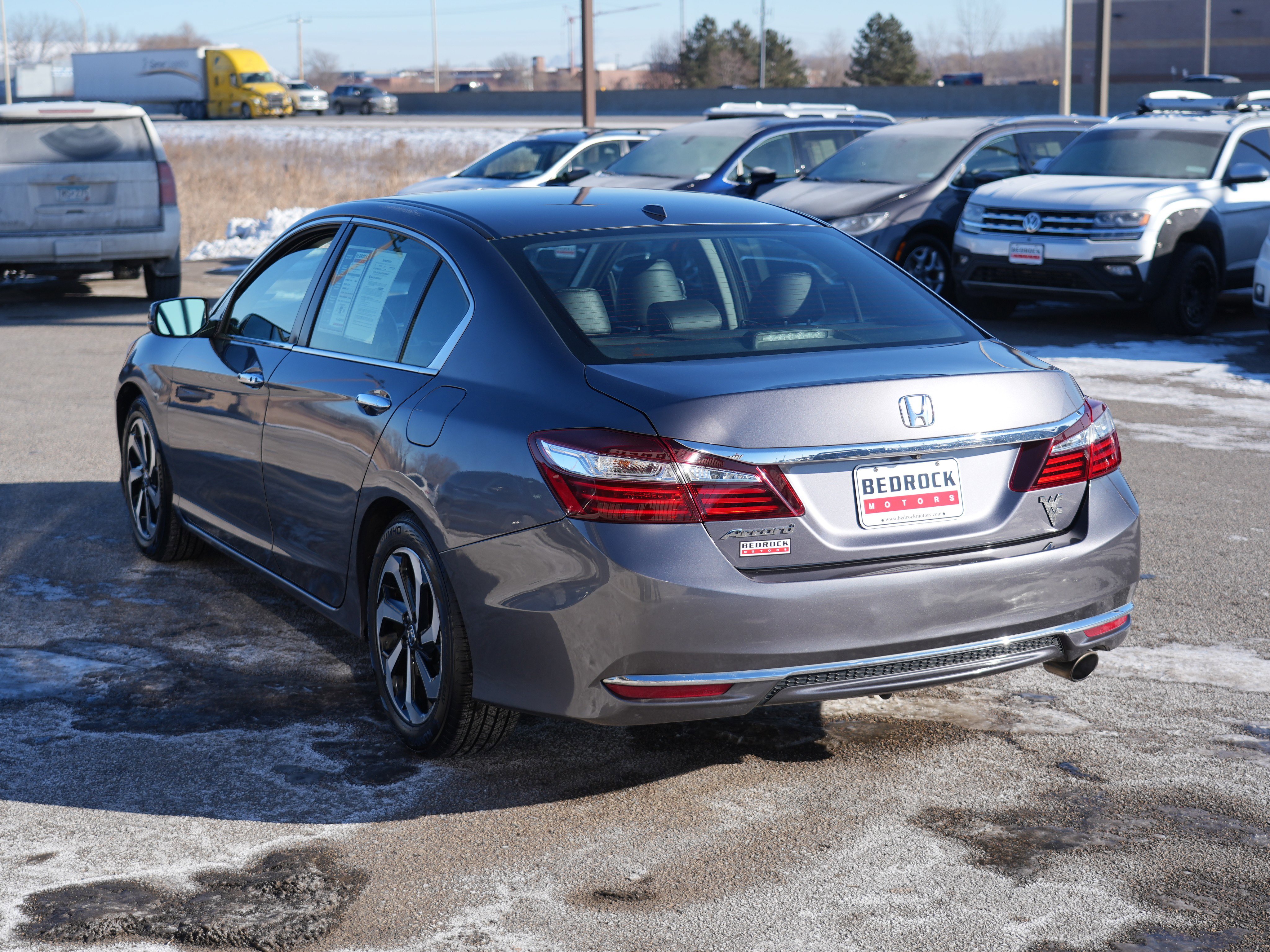 Used 2017 Honda Accord EX-L image 5
