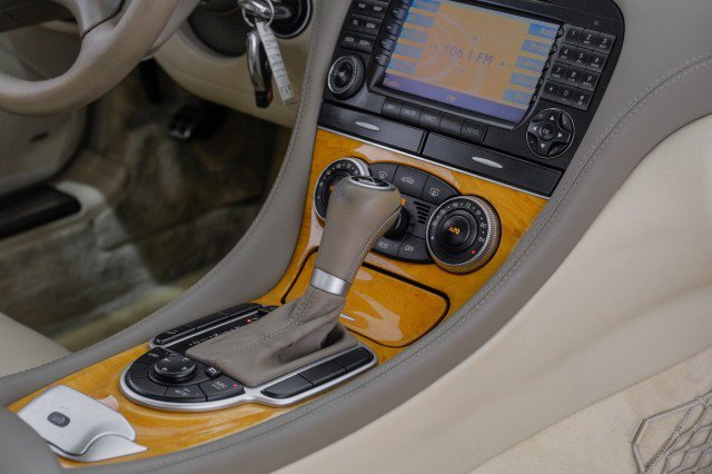 Used 2008 Mercedes-Benz SL 550 image 18