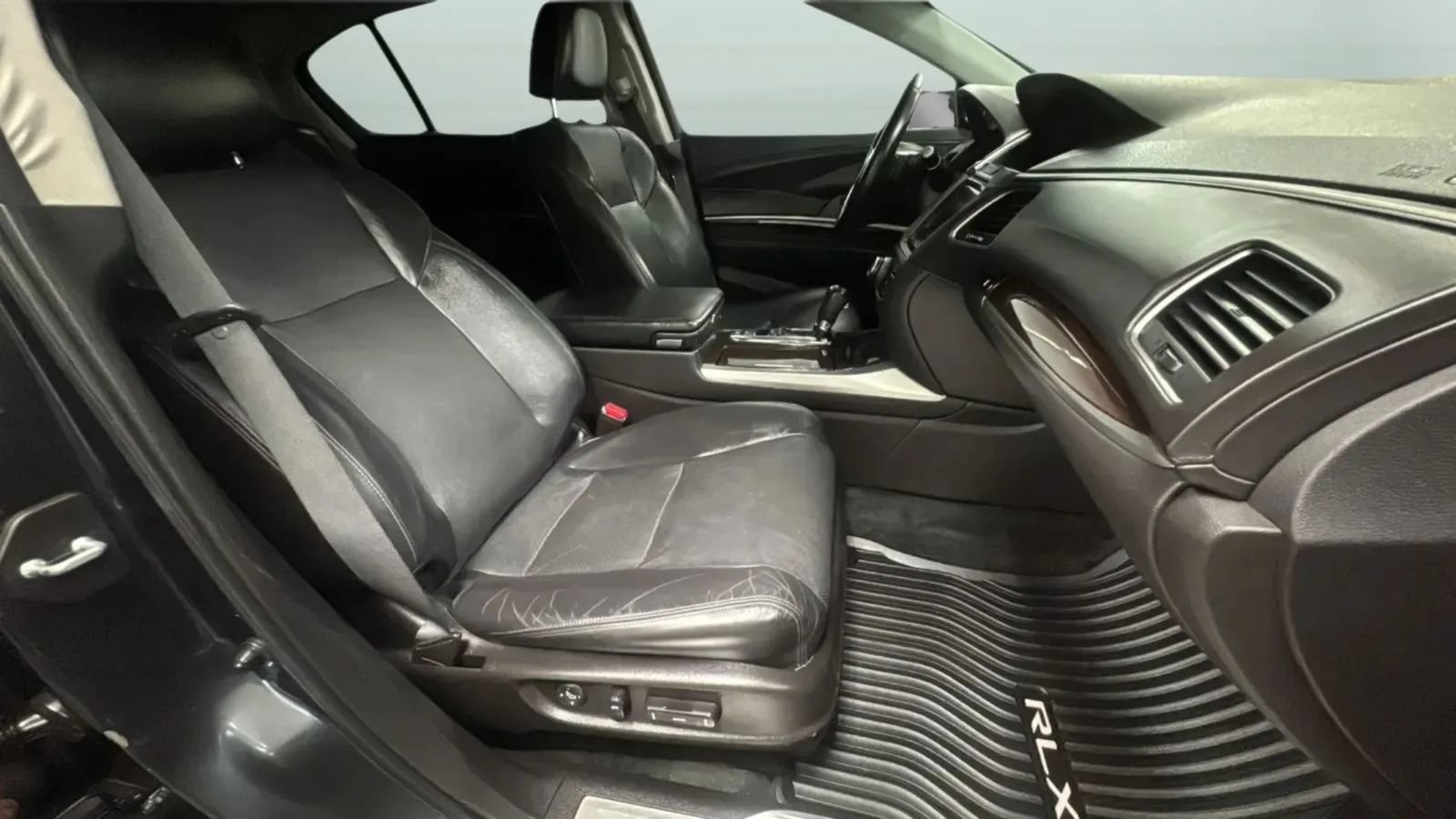 Used 2015 Acura RLX w/ Technology Package FWD image 21