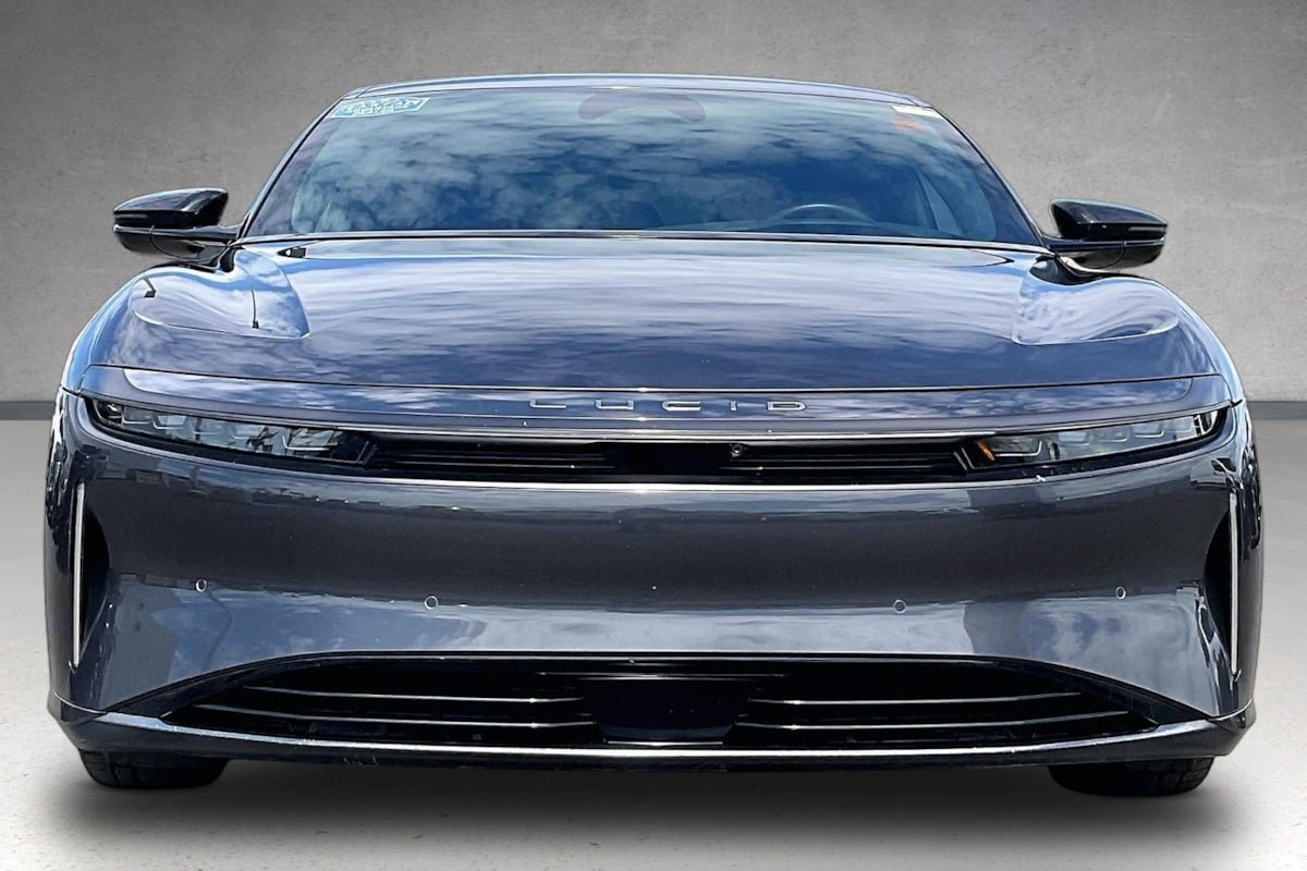 Used 2024 Lucid Air Pure RWD image 3