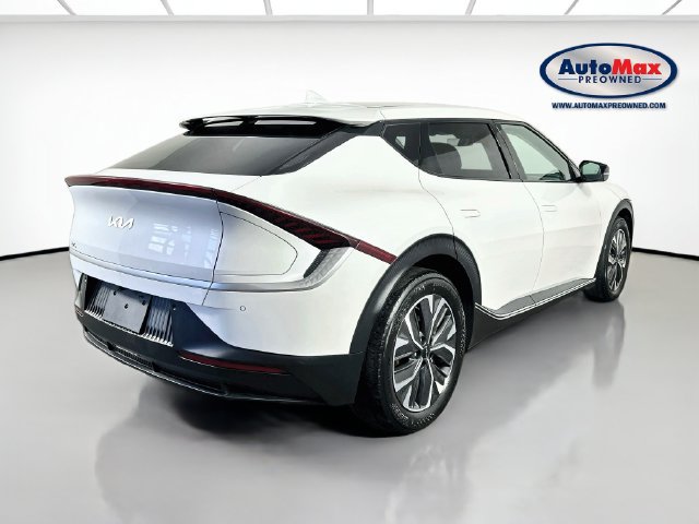 Used 2024 Kia EV6 Light AWD/4WD image 2