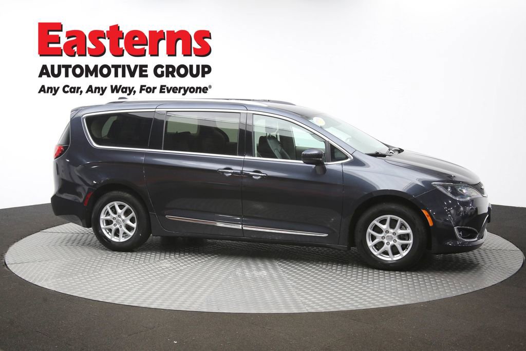 Used 2020 Chrysler Pacifica Touring-L FWD image 49