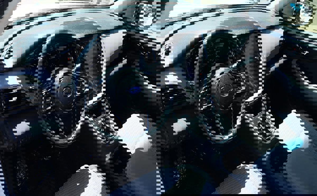 Used 2022 Subaru Outback Premium image 39