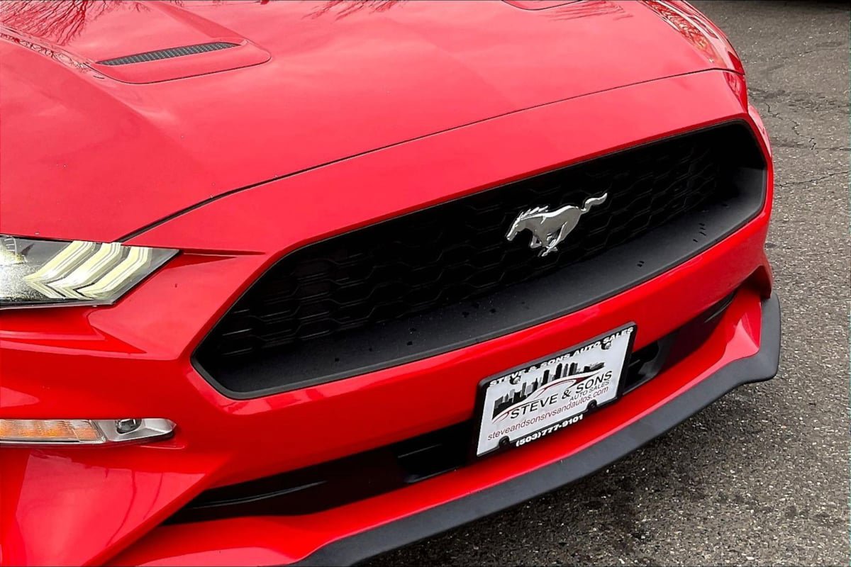 Used 2019 Ford Mustang Premium RWD image 31