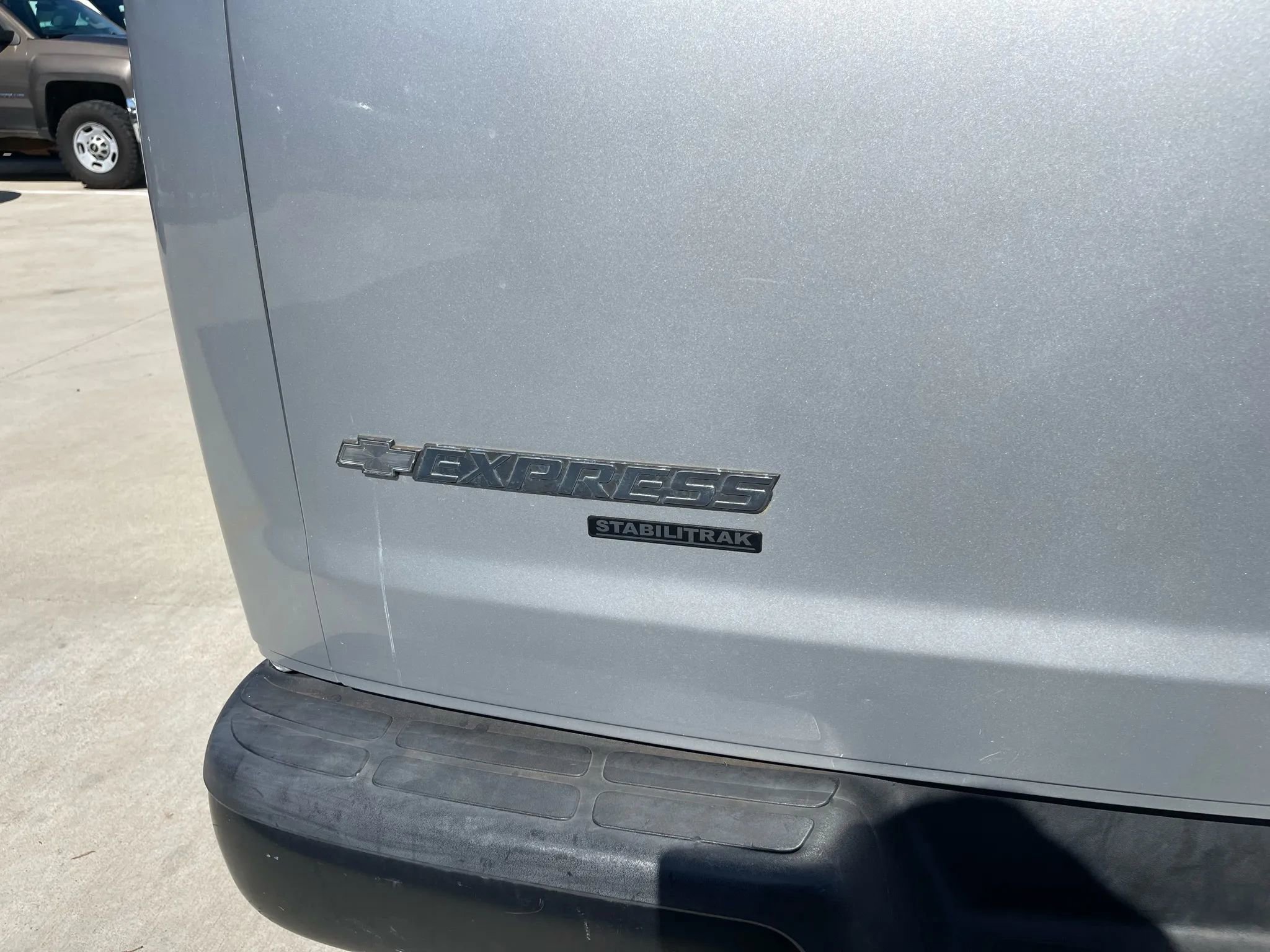 Used 2016 Chevrolet Express 2500 LS image 8