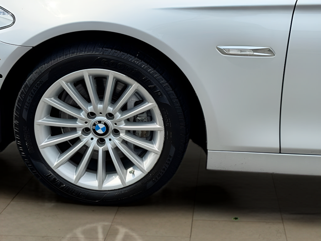 Used 2011 BMW 535i Sedan RWD image 34