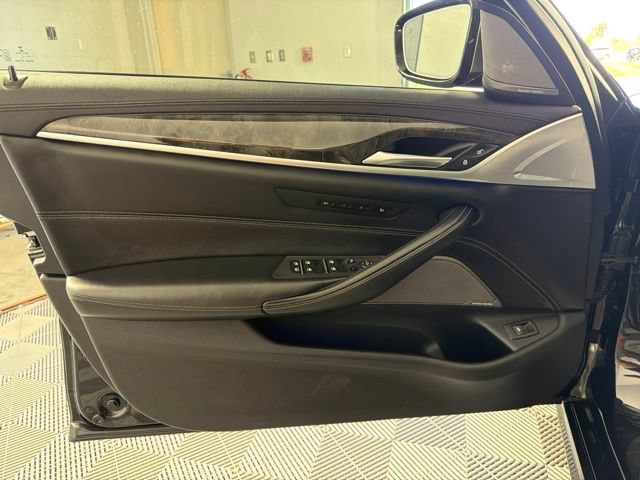 Used 2018 BMW M550i xDrive AWD/4WD image 11