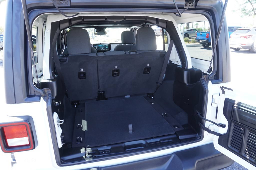 Used 2024 Jeep Wrangler Unlimited Sport AWD/4WD image 12