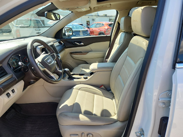 Used 2019 GMC Acadia Denali w/ Technology Package FWD image 13