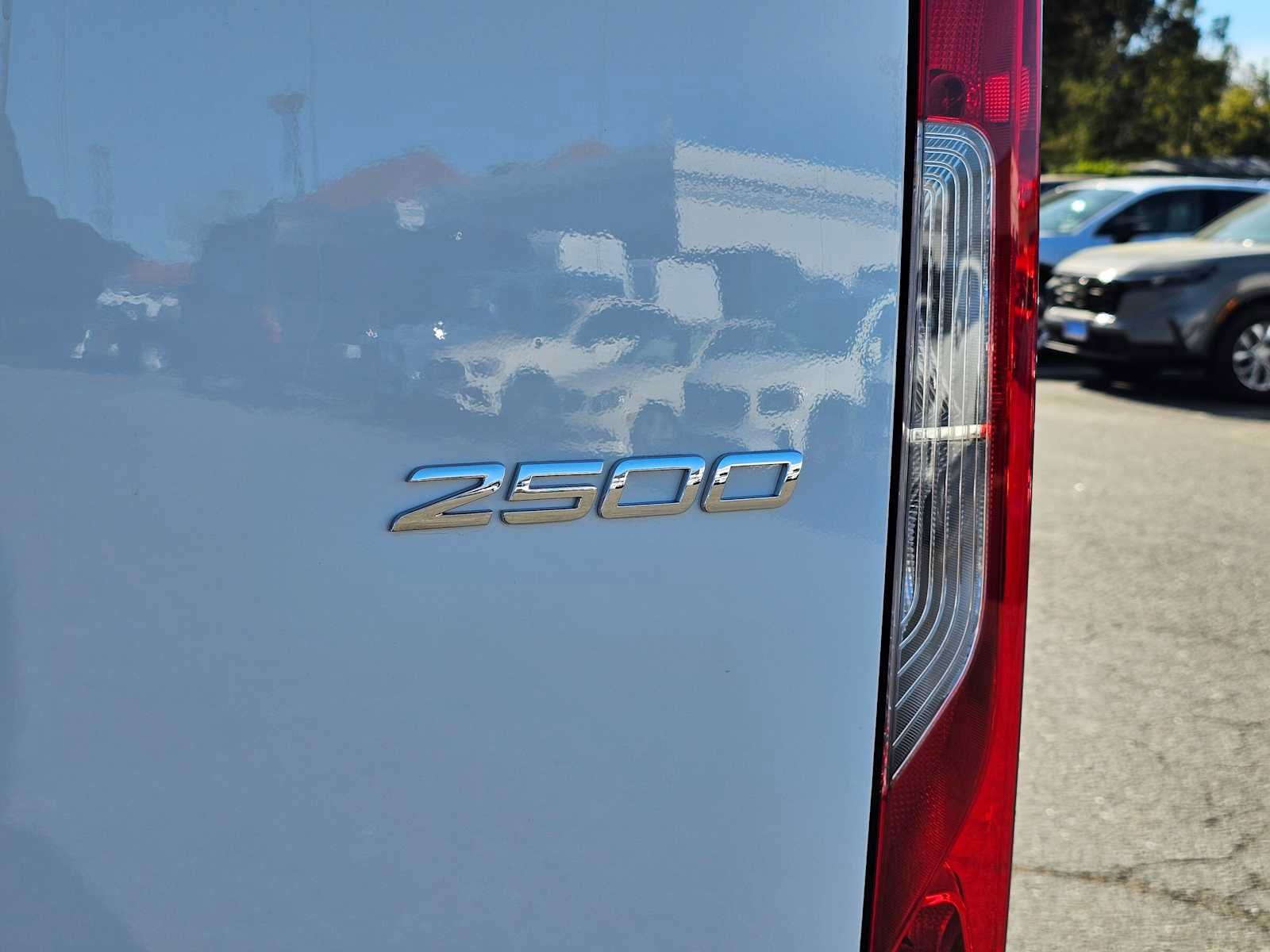 Used 2025 Mercedes-Benz Sprinter 2500 image 16