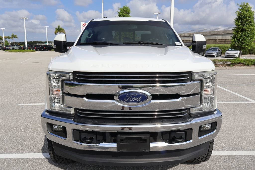 Used 2018 Ford F250 Lariat w/ Lariat Value Package AWD/4WD image 5