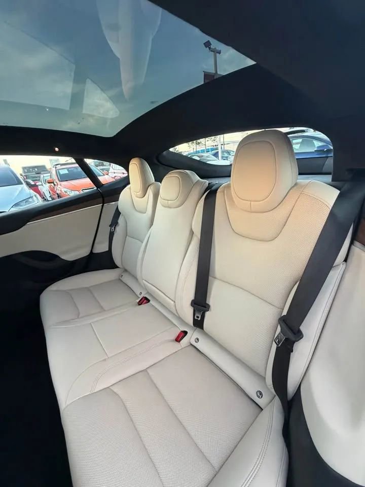 Used 2025 Tesla Model S AWD/4WD image 5