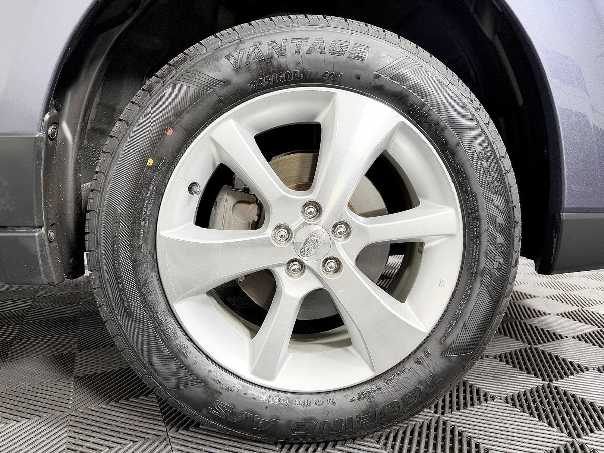 Used 2014 Subaru Outback 2.5i Limited w/ Moonroof Package AWD/4WD image 28