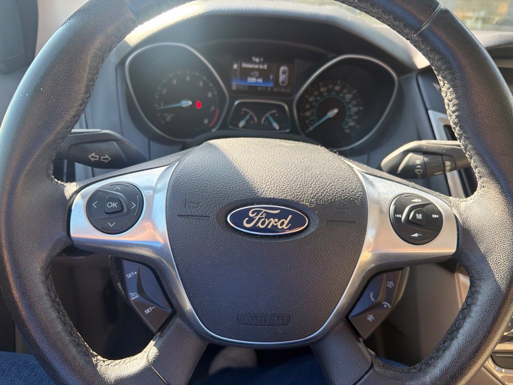 Used 2012 Ford Focus SEL FWD image 3