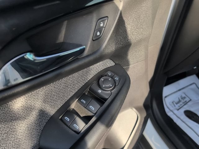Used 2025 Chevrolet TrailBlazer LT w/ LT Cold Weather Package FWD image 16