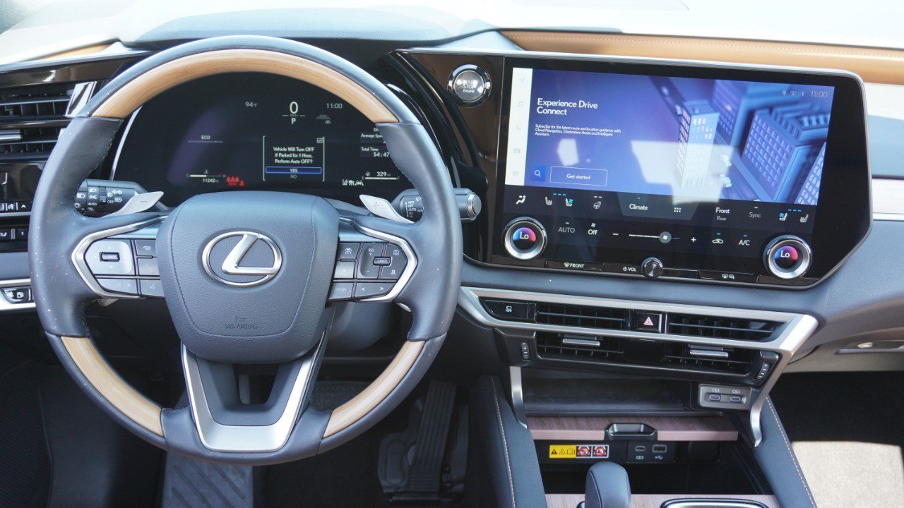 Certified 2025 Lexus RX 350 Premium Plus w/ Accessory Package (Z1) FWD image 29