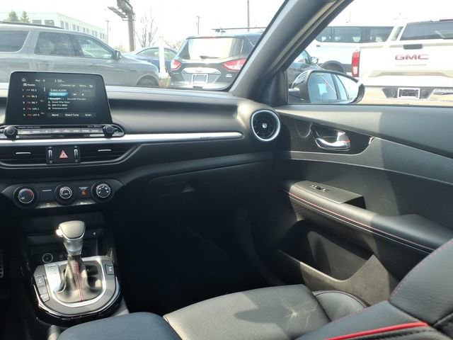 Used 2021 Kia Forte GT w/ GT2 Package image 13