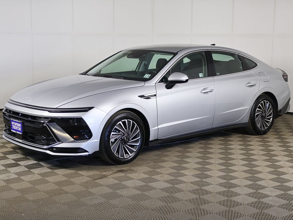 Certified 2025 Hyundai Sonata SEL FWD image 7
