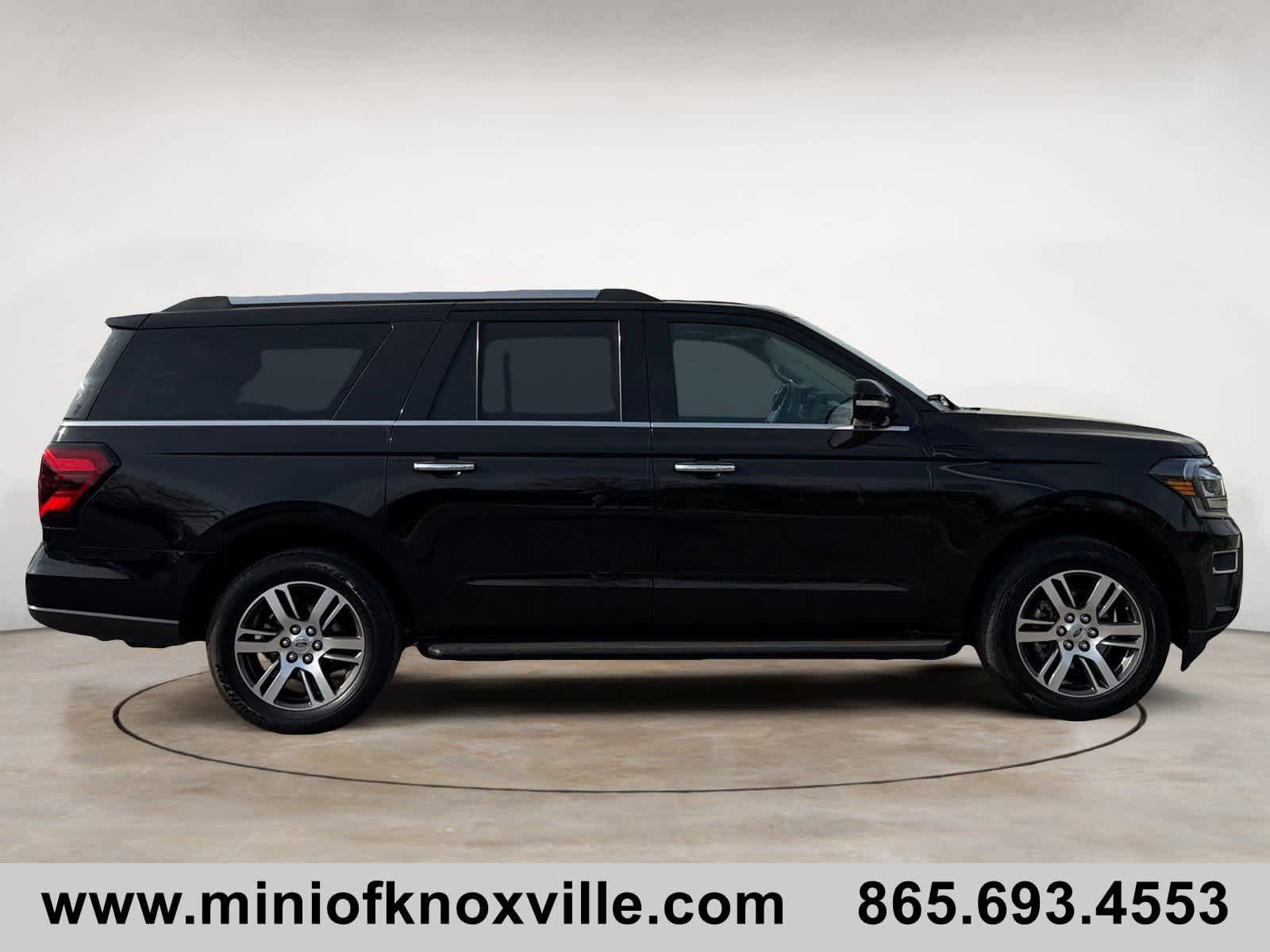 Used 2024 Ford Expedition Max Limited AWD/4WD image 2