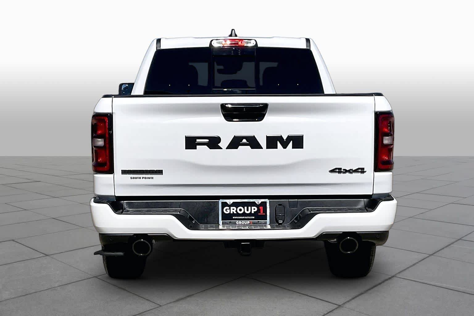 New 2027 RAM 1500 4x4 Crew Cab image 4